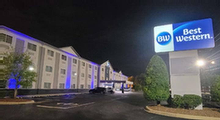 Best Western Louisville Airport Expo photo collage