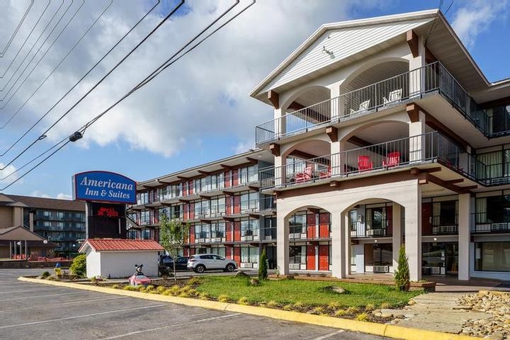 Americana Inn a Travelodge by Wyndham photo collage
