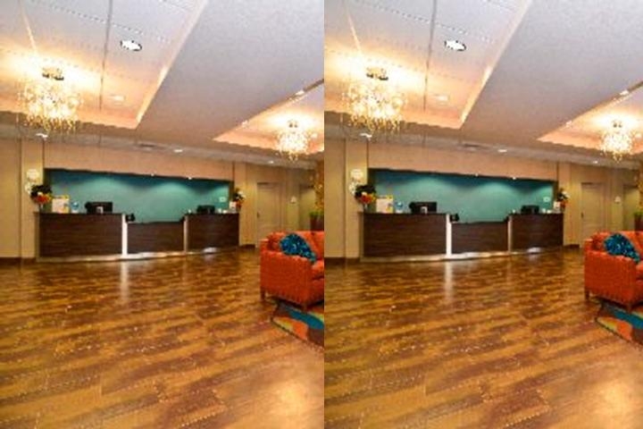 Holiday Inn Express & Suites Junction City by IHG photo collage