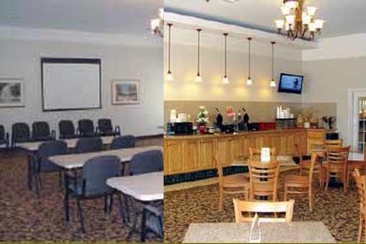 La Quinta Inn & Suites by Wyndham Deer Park photo collage