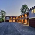 Exterior of AArya Hotel By Niagara Fashion Outlets