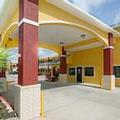 Exterior of Americas Best Value Inn Baytown