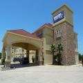 Exterior of Americas Best Value Inn & Suites Gun Barrel City