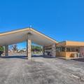 Exterior of Americas Best Value Inn Uvalde