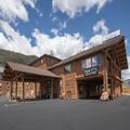 Photo of Antler Lodge - Gardiner MT