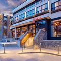 Exterior of Banff Voyager Inn