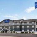 Exterior of Baymont by Wyndham Cedar Rapids