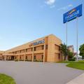 Exterior of Baymont by Wyndham Green Bay