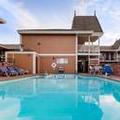 Exterior of Bayside Inn & Suites