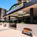 Exterior of Beachcomber Resort Surfers Paradise