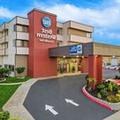 Exterior of Best Western Cascadia Inn