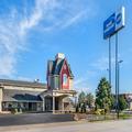 Exterior of Best Western Green Tree Inn