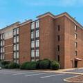 Exterior of Best Western Hampton Coliseum Inn