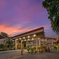 Photo of Best Western Plus Garden Court Inn