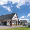 Exterior of Best Western Plus New Ulm