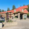 Exterior of Best Western Plus Yosemite Way Station Motel