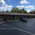 Exterior of Blue Spring Inn Orange City