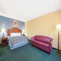 Exterior of Blue Way Inn & Suites Wichita East