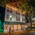 Exterior of Camas Hotel