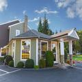 Exterior of Capital Inn & Suites
