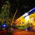 Exterior of Casa Del Caribe Inn