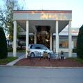 Exterior of Chapel Hill University Inn