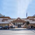 Exterior of Civic Center Motor Inn