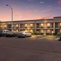 Exterior of Clarion Inn & Suites Russellville I-40