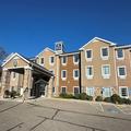 Image of Cobblestone Hotel & Suites - Hutchinson