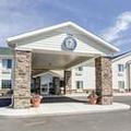 Exterior of Cobblestone Inn & Suites Eaton