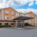 Exterior of Comfort Inn Gurnee Near Six Flags