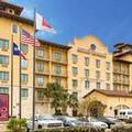 Photo of Comfort Suites Alamo Riverwalk
