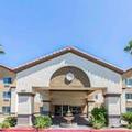 Exterior of Comfort Suites Bakersfield