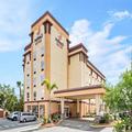 Exterior of Comfort Suites Orlando Airport