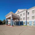 Exterior of Comfort Suites Roanoke - Fort Worth North