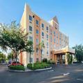 Exterior of Comfort Suites Tampa Airport North