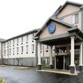 Exterior of Comfort Suites Twinsburg