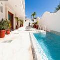 Exterior of Condo Cristina by Riviera Rentals