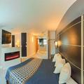 Photo of Coratel Inn & Suites by Jasper Hastings