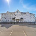 Exterior of Country Inn & Suites by Radisson, Saskatoon, SK