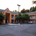 Exterior of Courtesy Inn