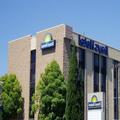 Image of Days Hotel by Wyndham Oakland Airport-Coliseum