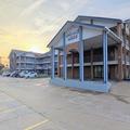 Image of Days Inn & Suites by Wyndham Bossier City / Casino Area