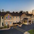 Photo of Days Inn & Suites by Wyndham Cabot