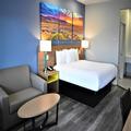 Photo of Days Inn & Suites by Wyndham Downtown / University of Houston