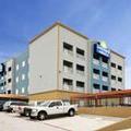 Photo of Days Inn & Suites by Wyndham Galveston West/Seawall