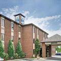Exterior of Days Inn & Suites by Wyndham Hickory