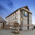 Photo of Days Inn & Suites by Wyndham Langley