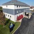 Photo of Days Inn & Suites by Wyndham Romeoville