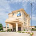 Photo of Days Inn & Suites by Wyndham Russellville